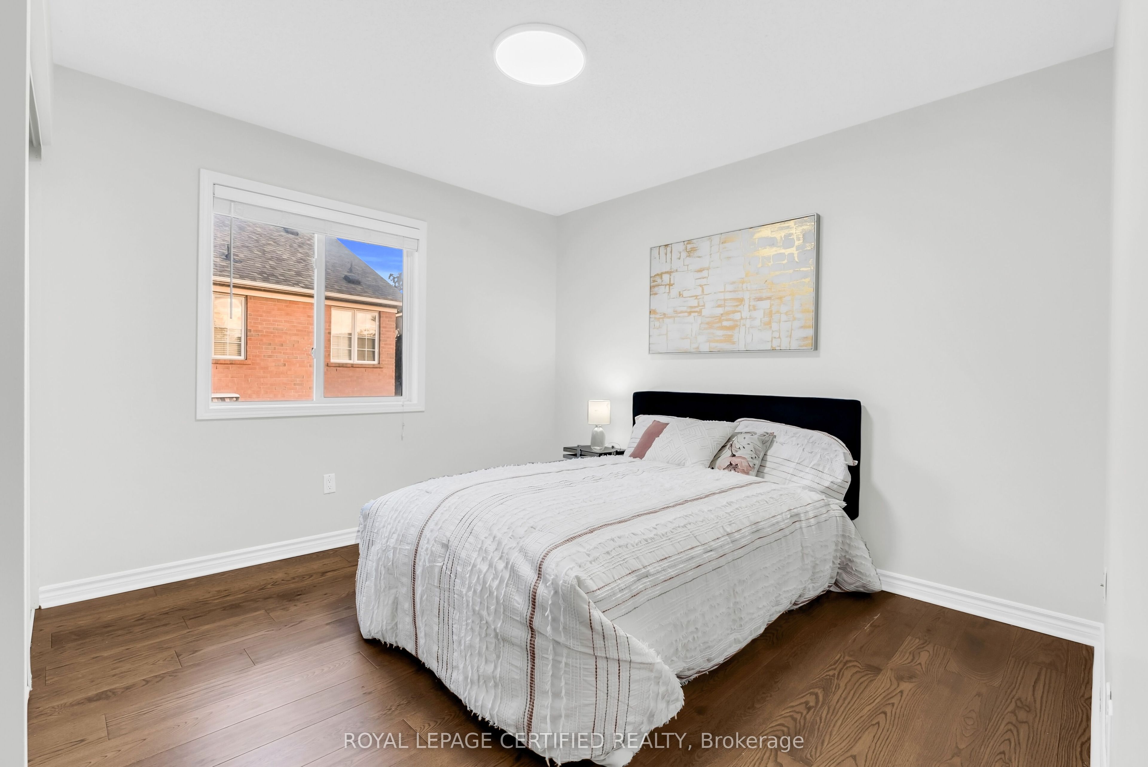729 Turrell Crescent Property Photo 28