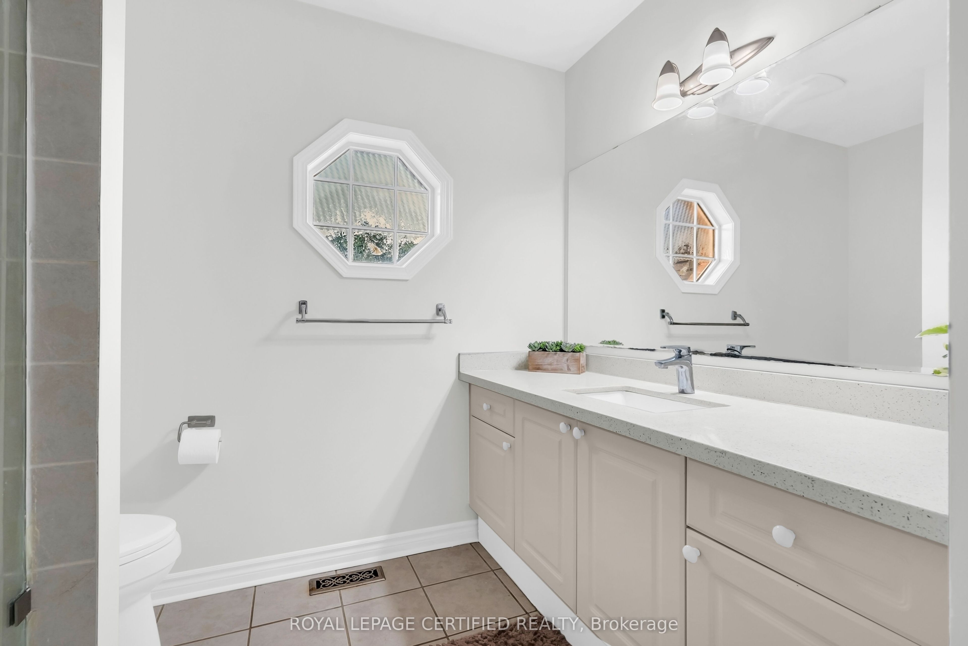 729 Turrell Crescent Property Photo 30