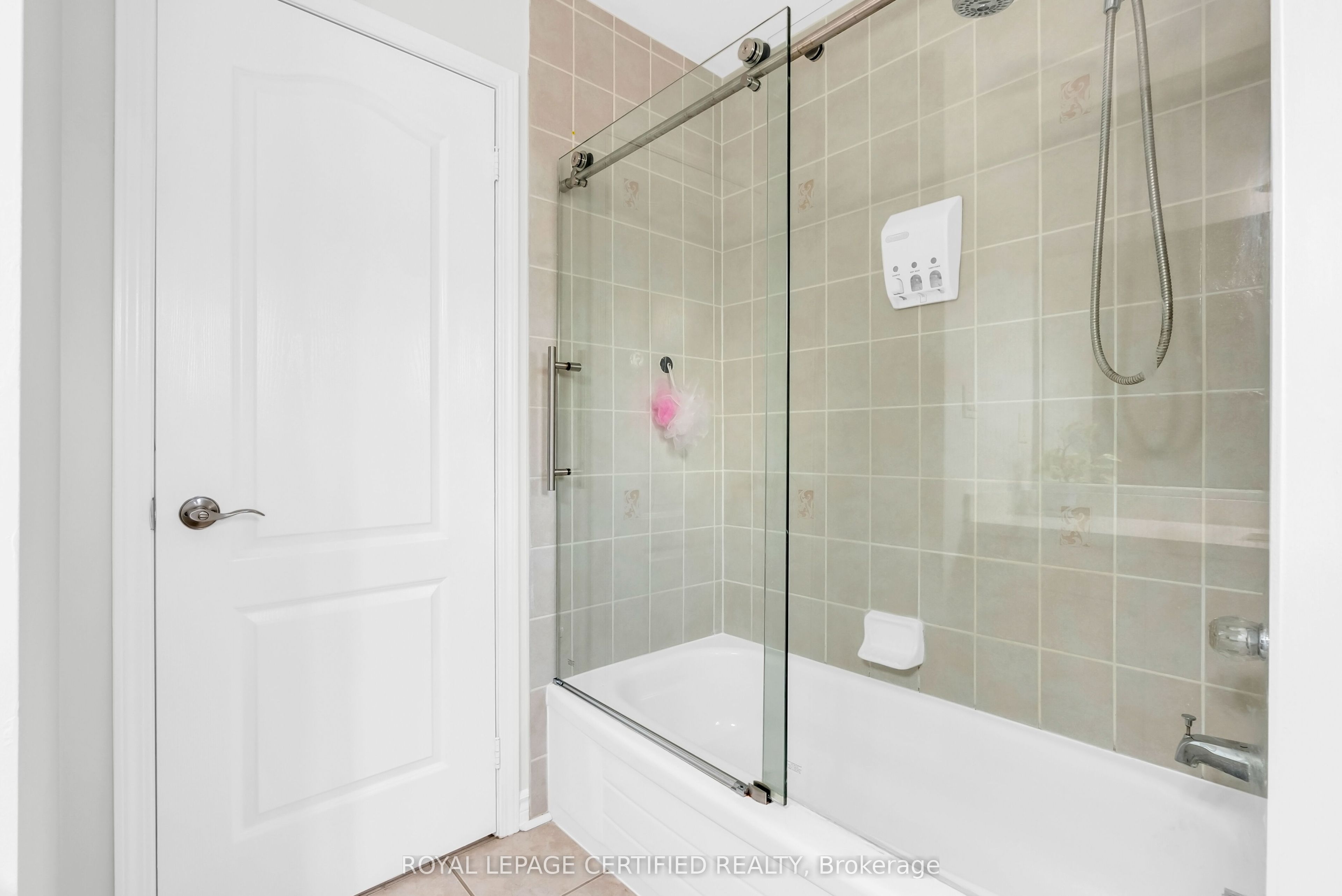 729 Turrell Crescent Property Photo 31