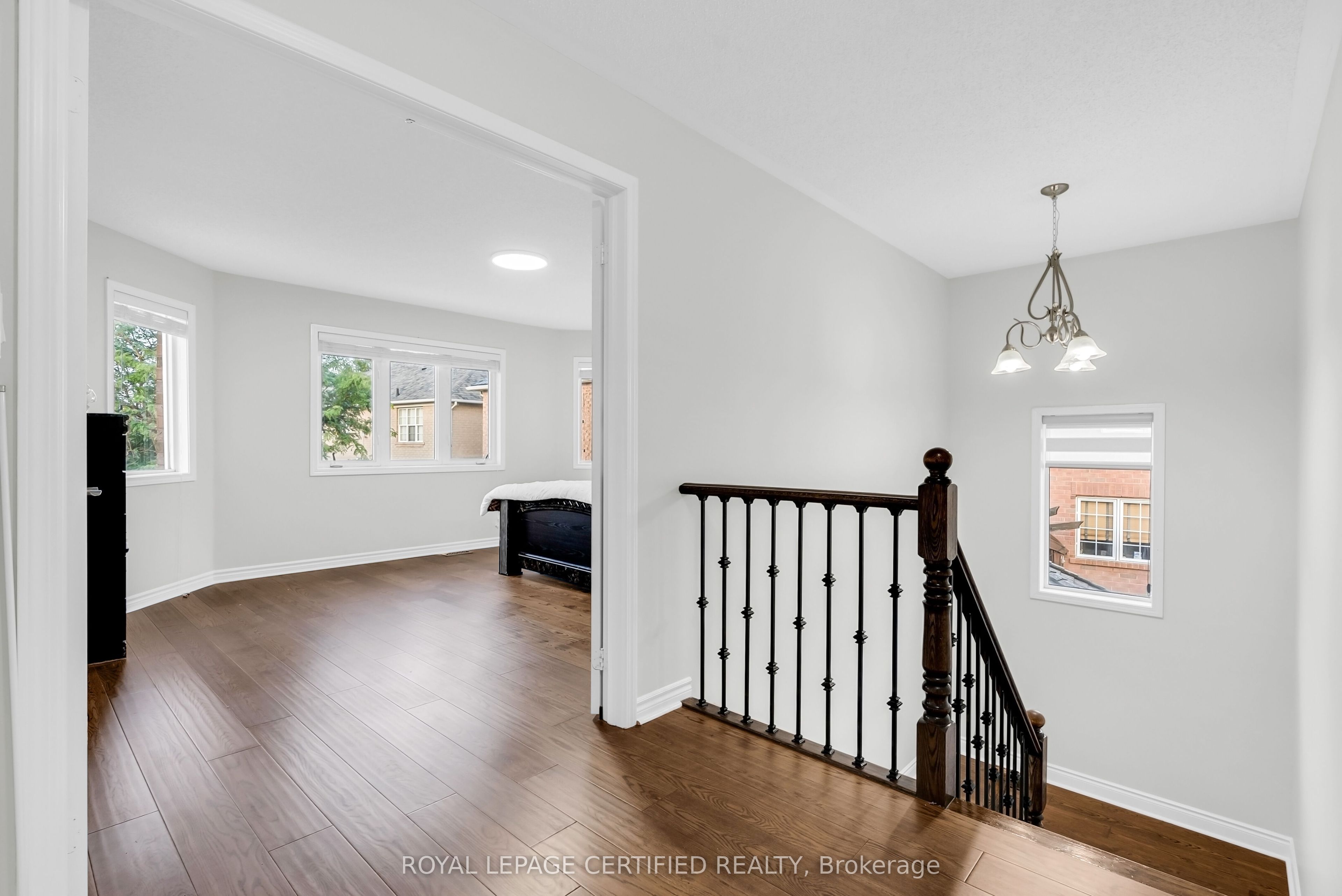 729 Turrell Crescent Property Photo 32