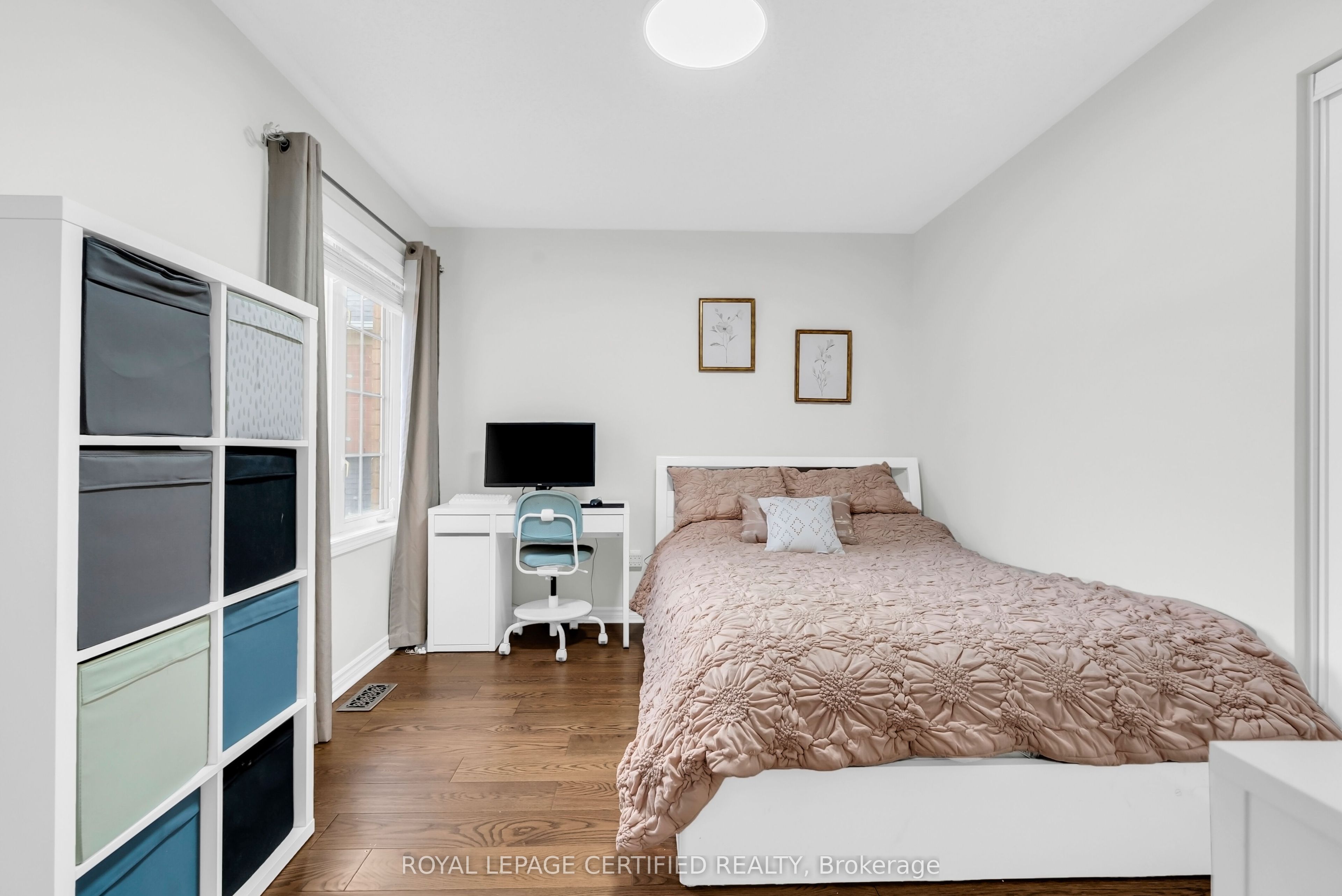 729 Turrell Crescent Property Photo 33