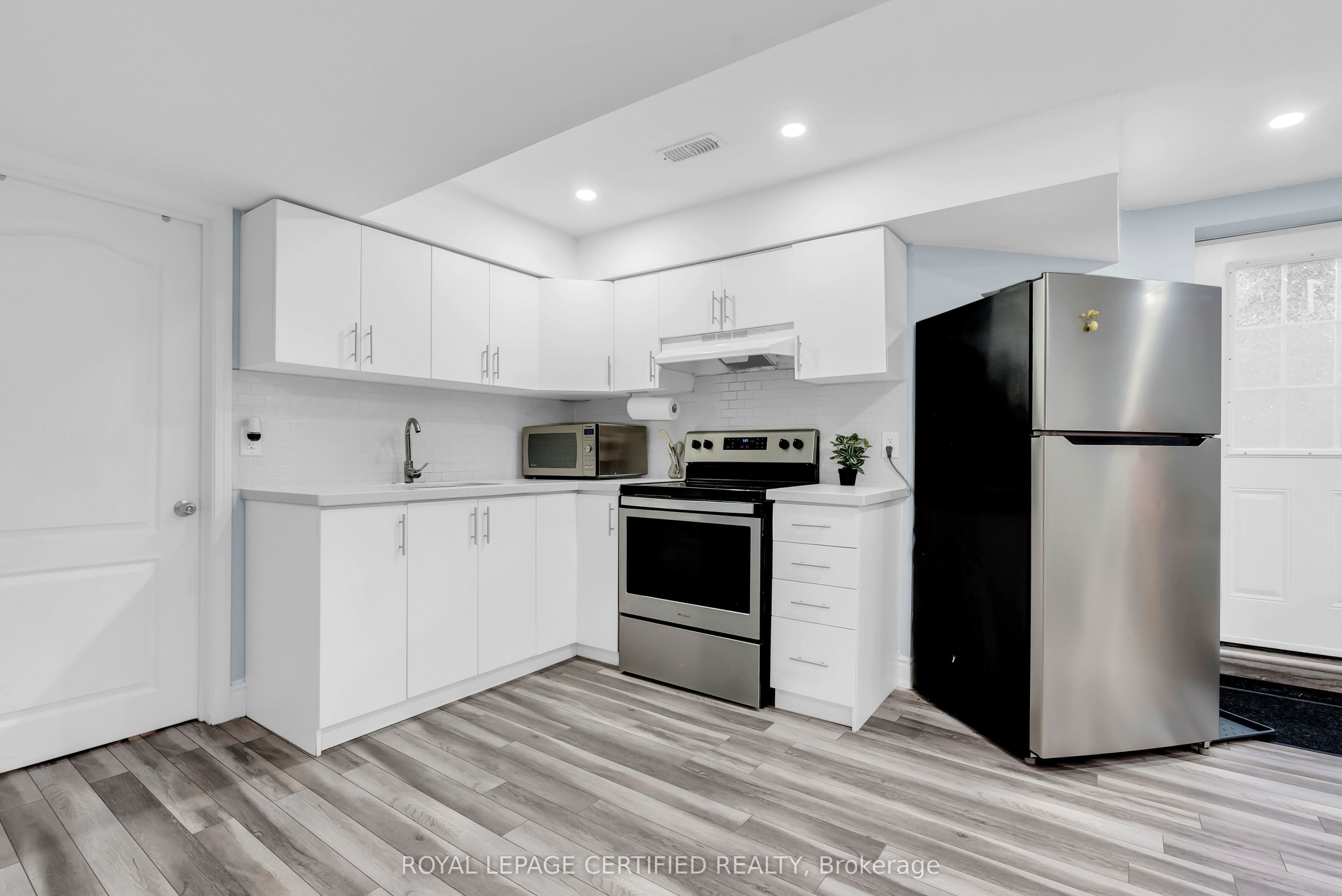 729 Turrell Crescent Property Photo 41