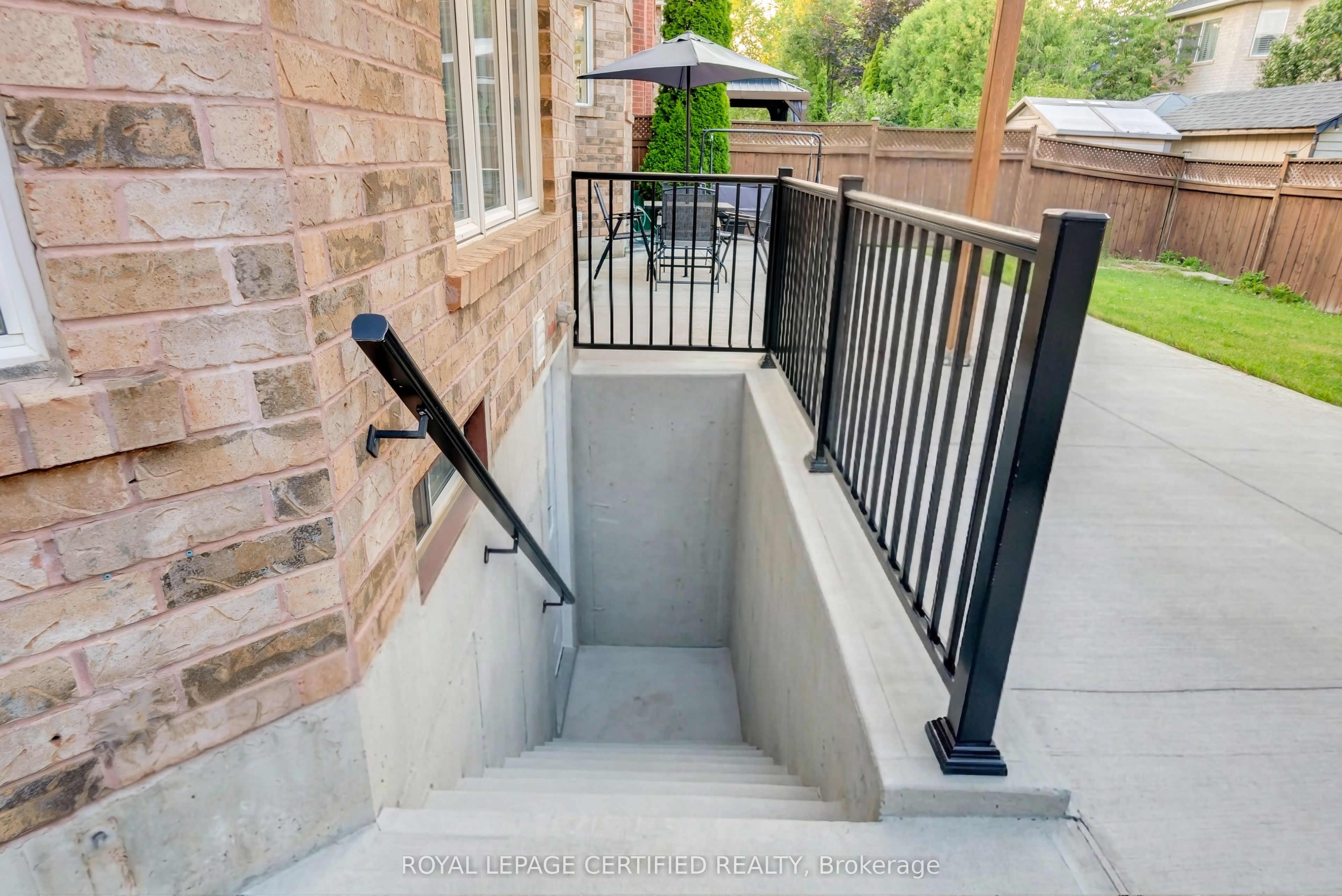 729 Turrell Crescent Property Photo 46