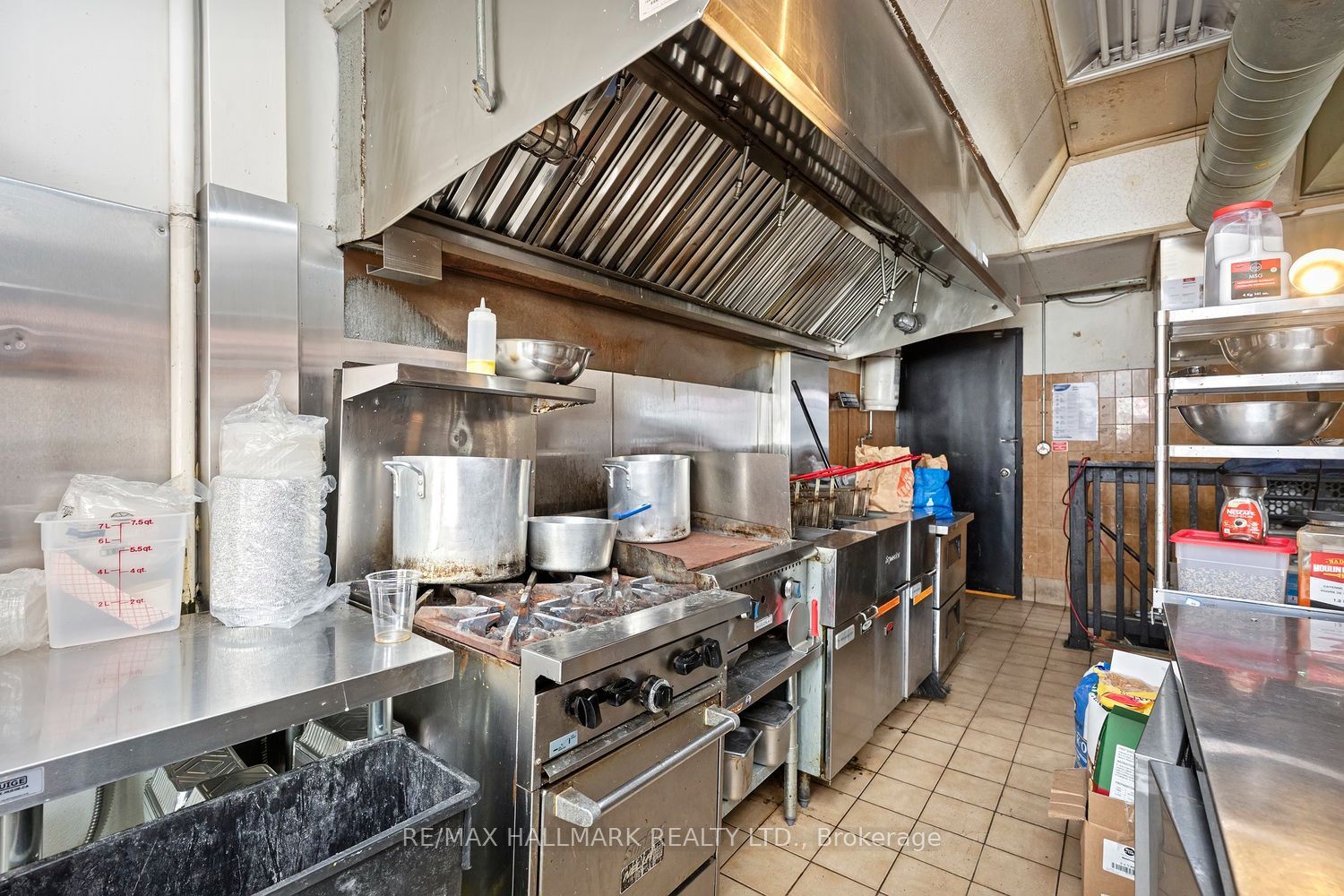 523 Annette Street Property Photo 13