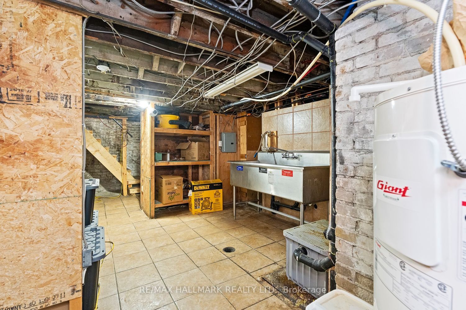 523 Annette Street Property Photo 26