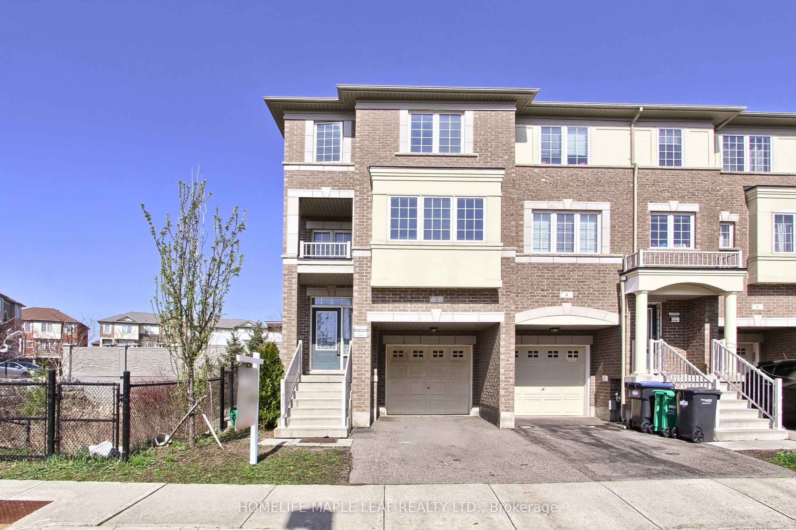 2 Cedarland Road E Property Photo 1
