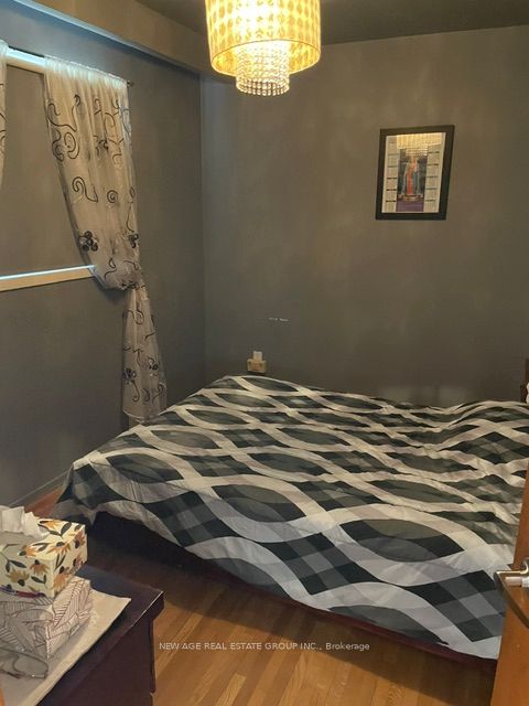 112 Anthia Drive W Property Photo 11