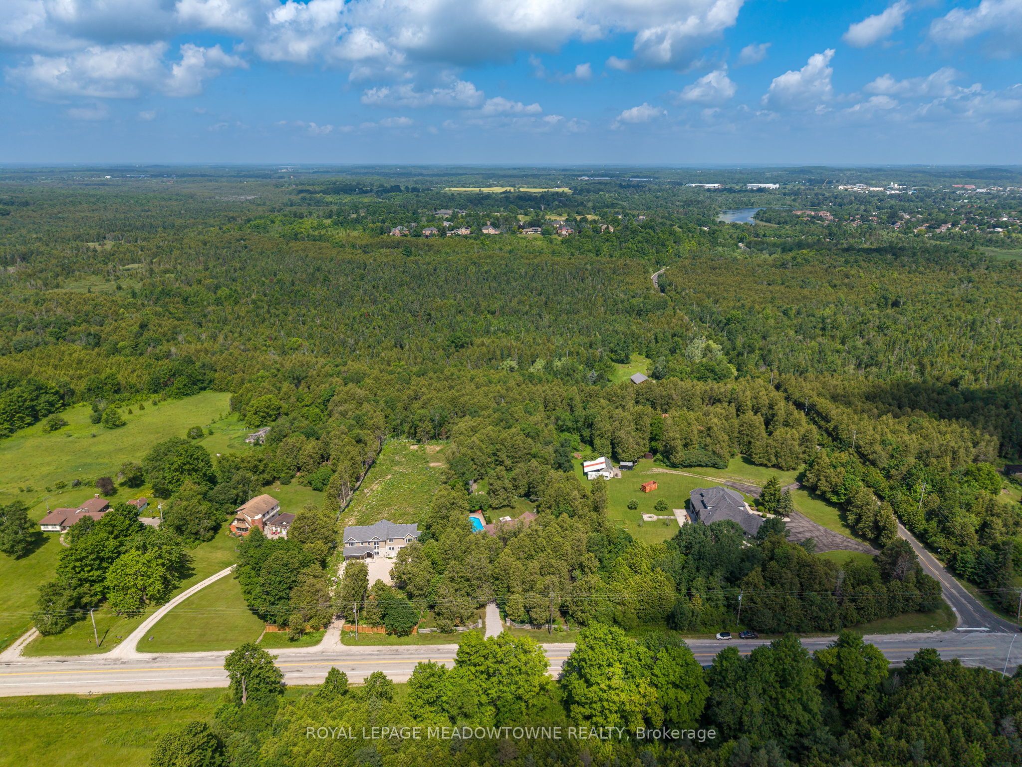 6733 25 Side Road Property Photo 3