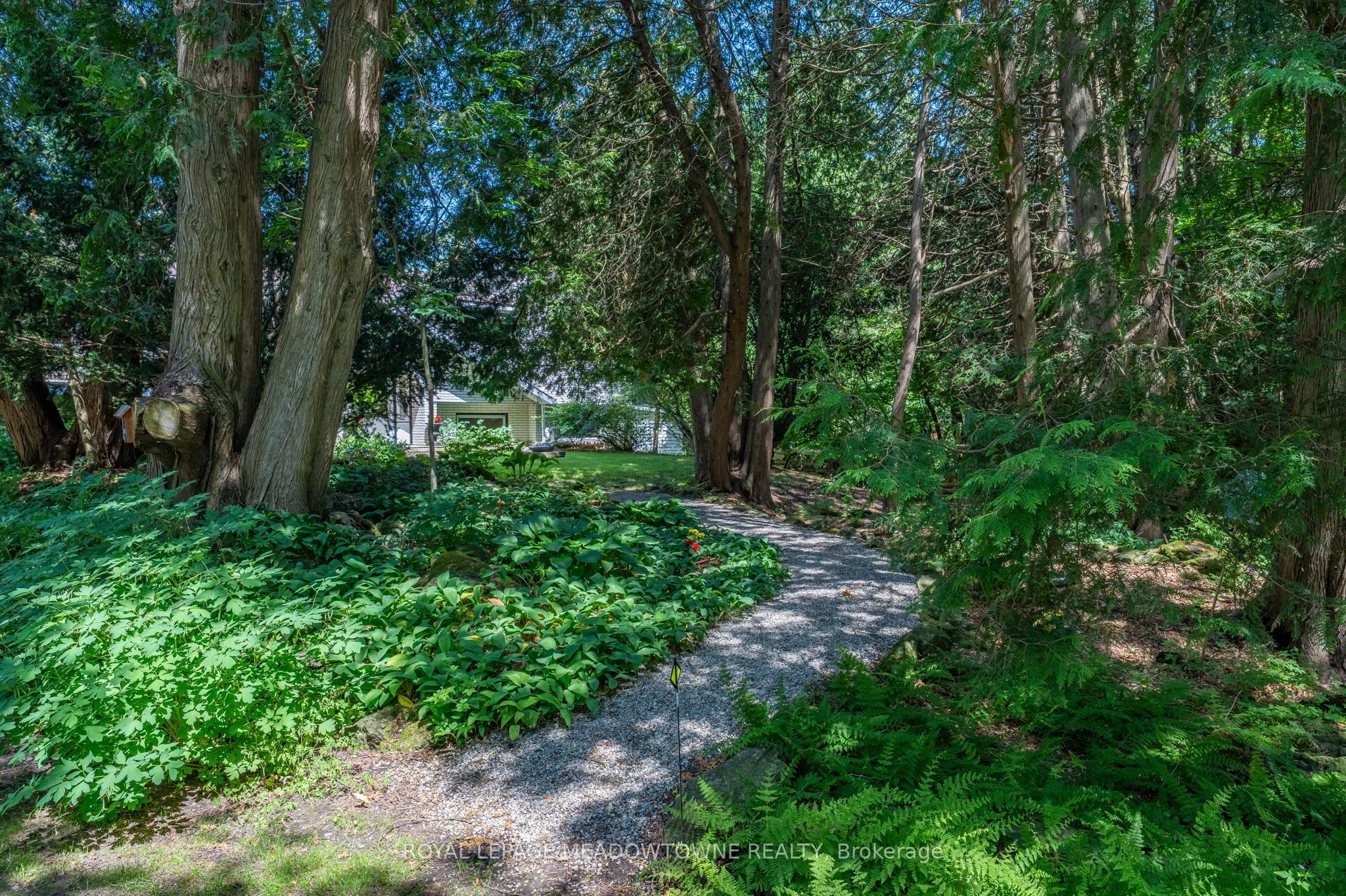 6733 25 Side Road Property Photo 4