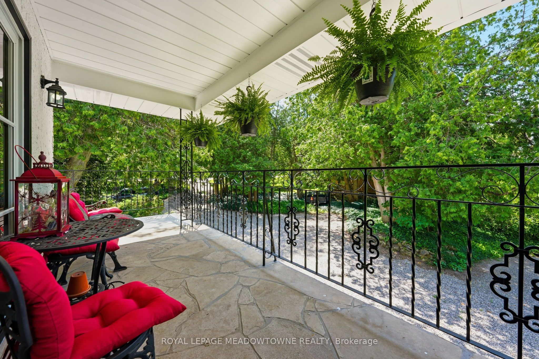 6733 25 Side Road Property Photo 10