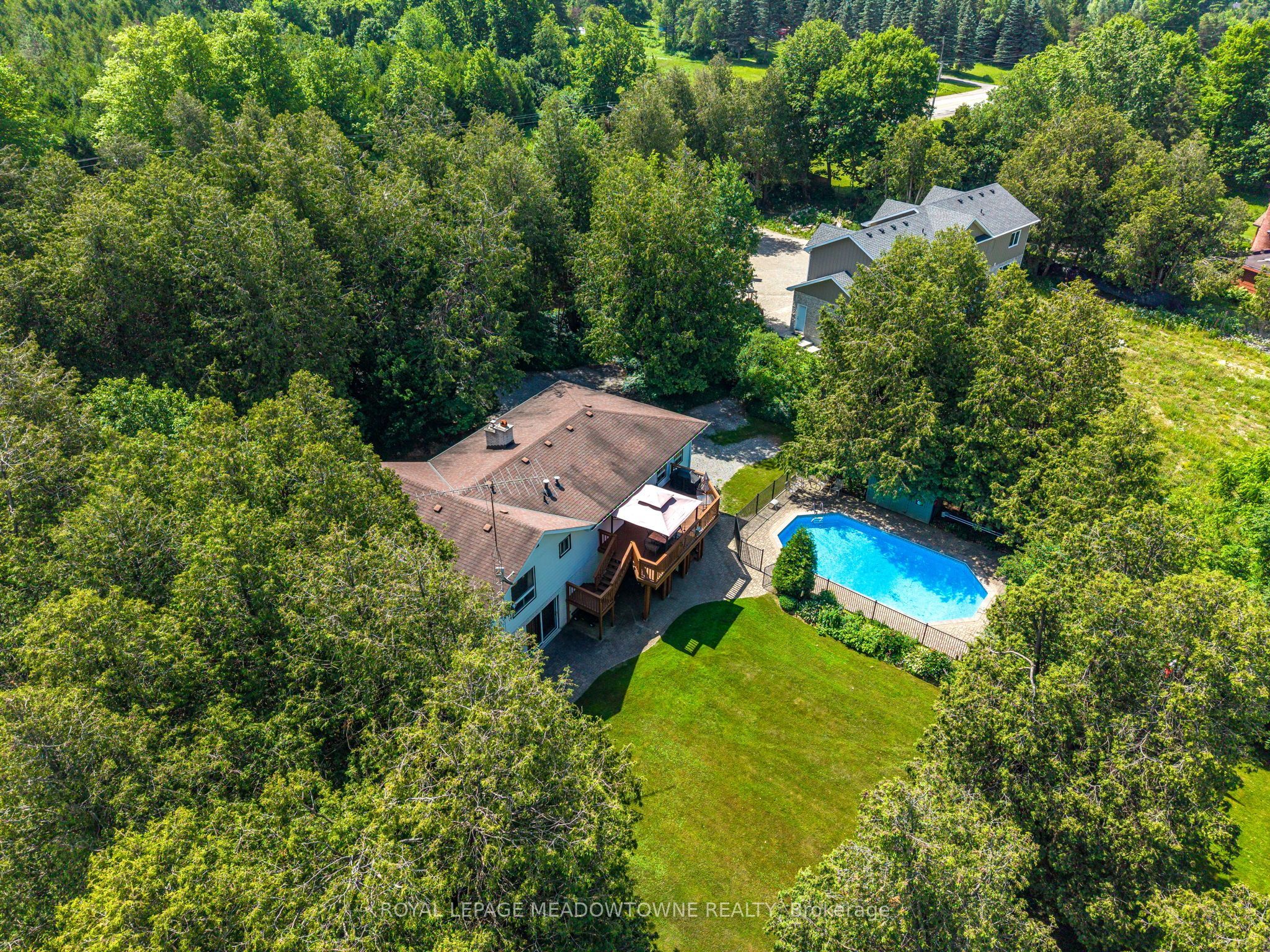 6733 25 Side Road Property Photo 32