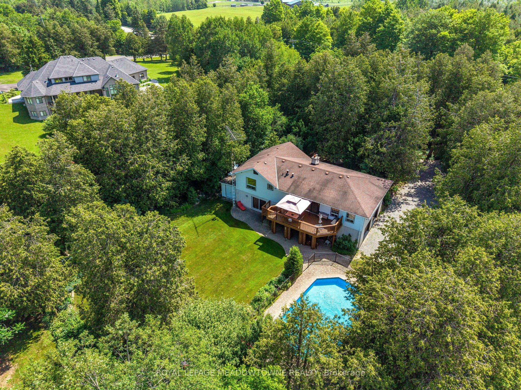 6733 25 Side Road Property Photo 33
