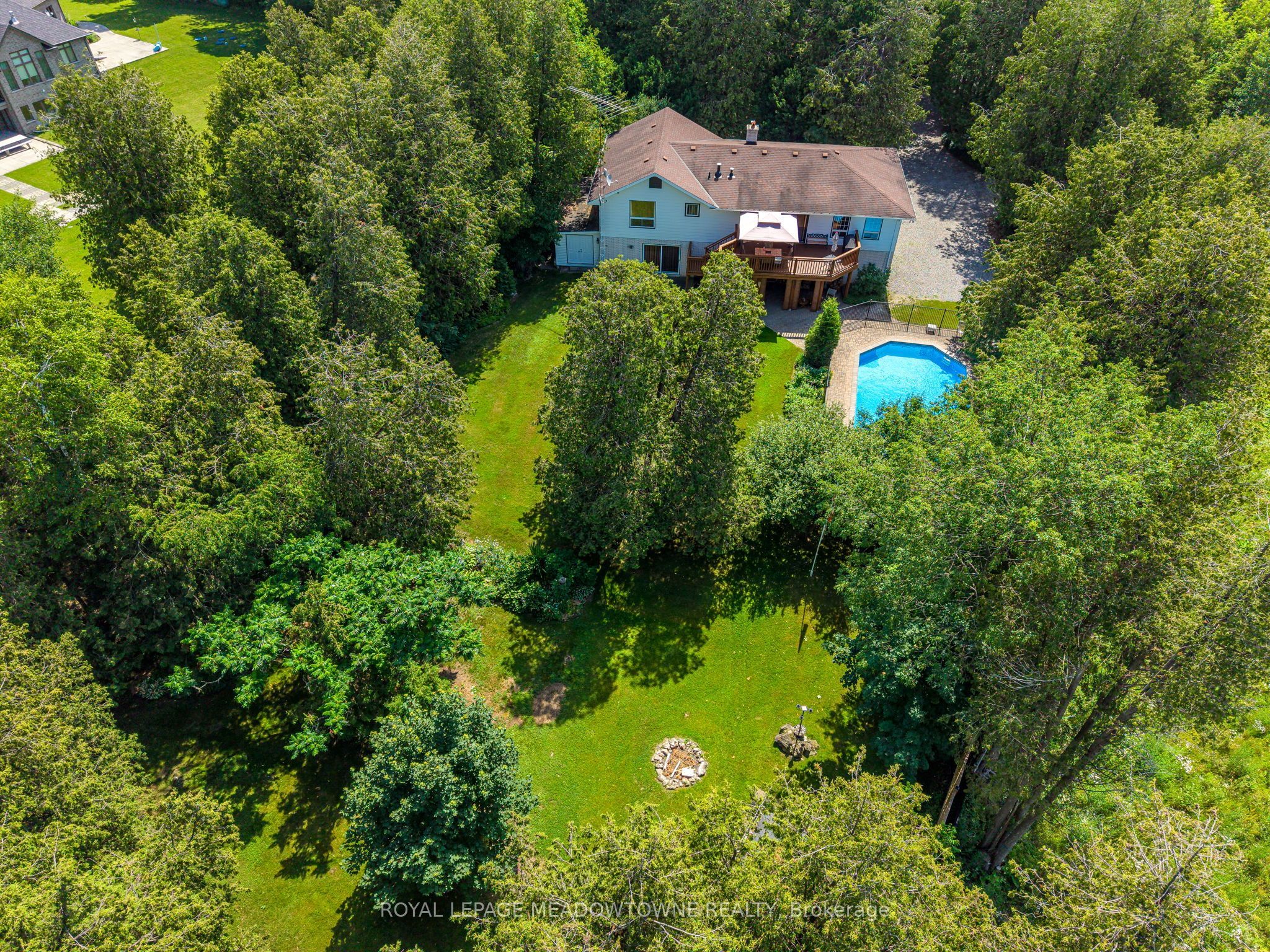 6733 25 Side Road Property Photo 35