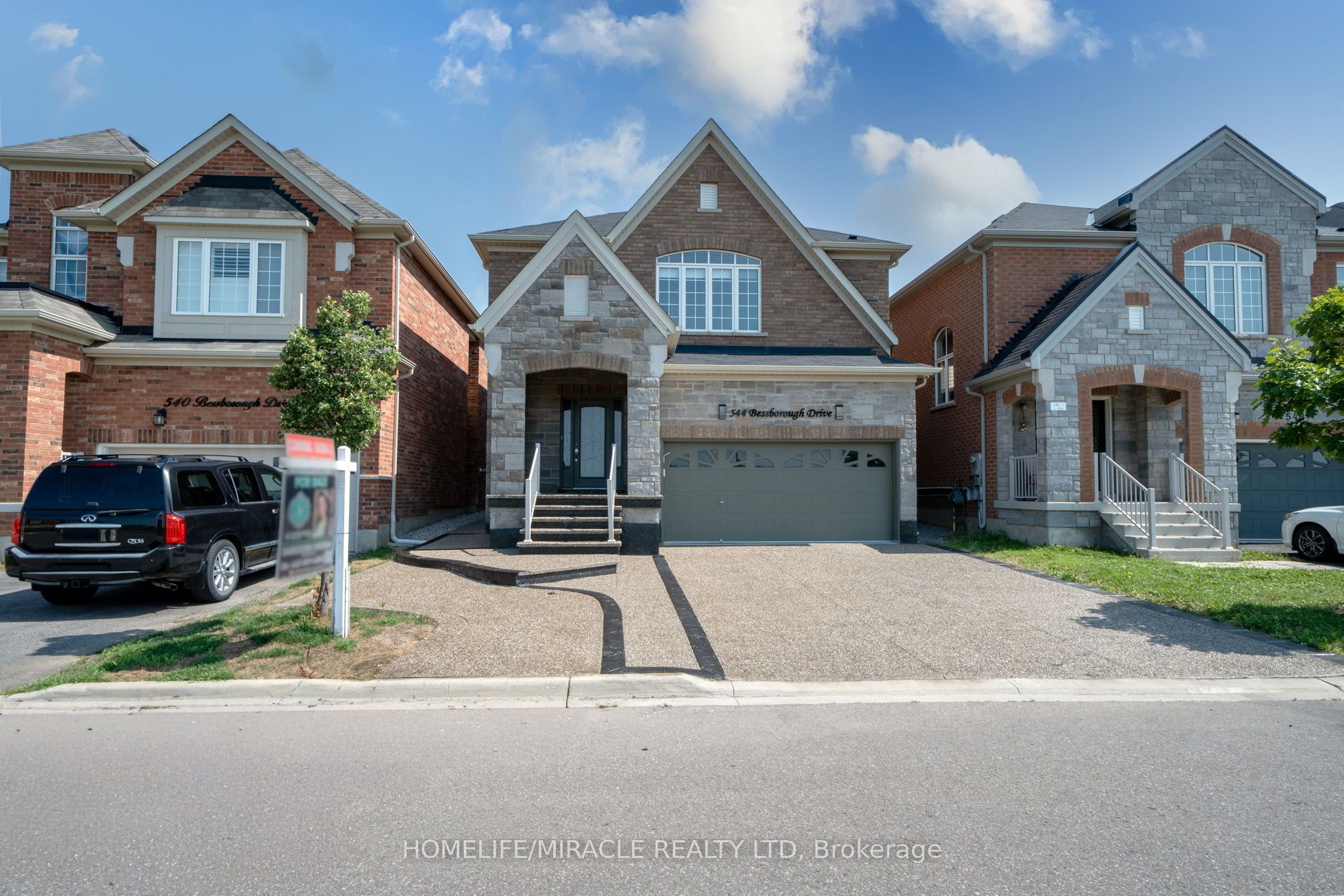 544 Bessborough Drive Property Photo 1