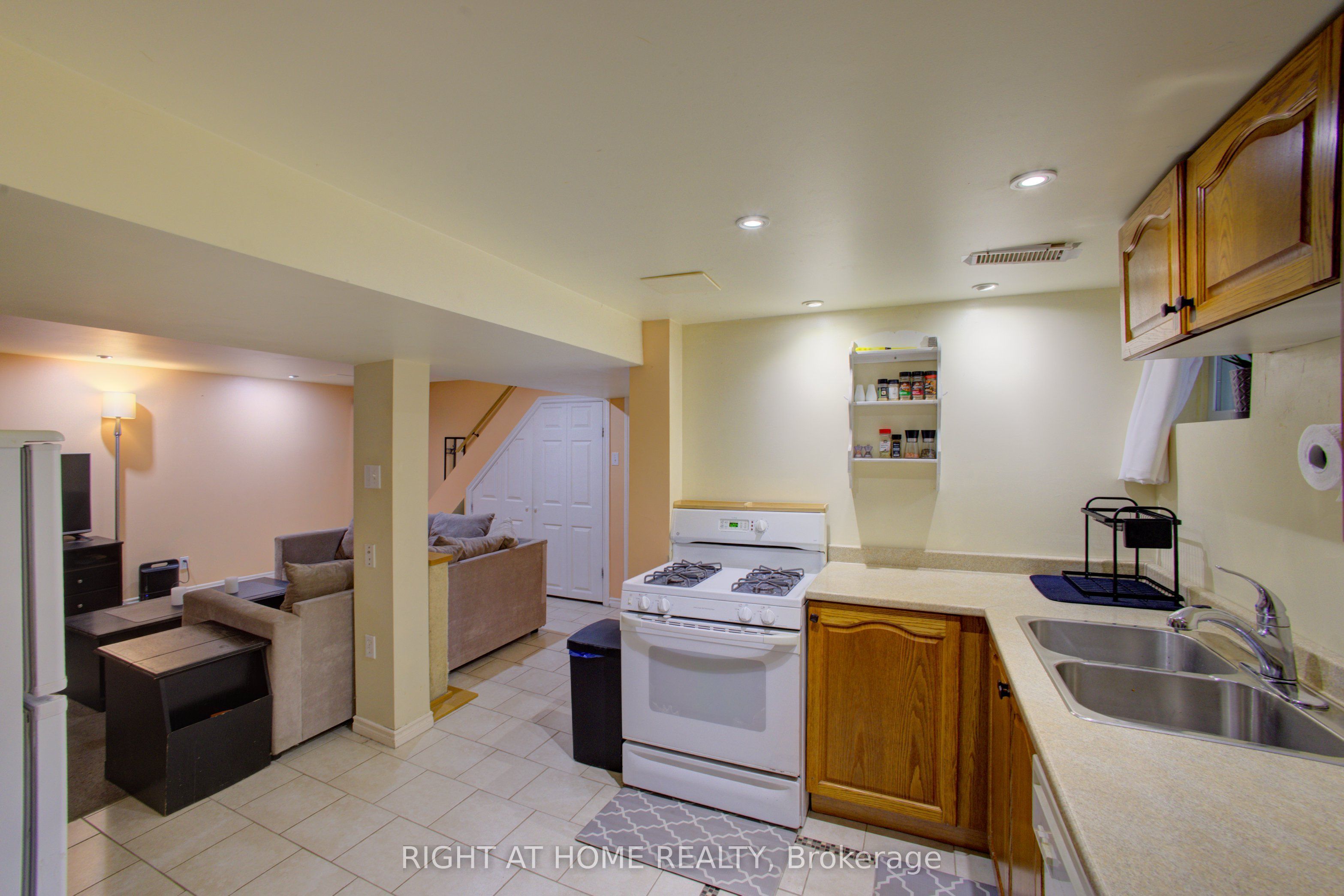 3 Newton Drive Property Photo 25