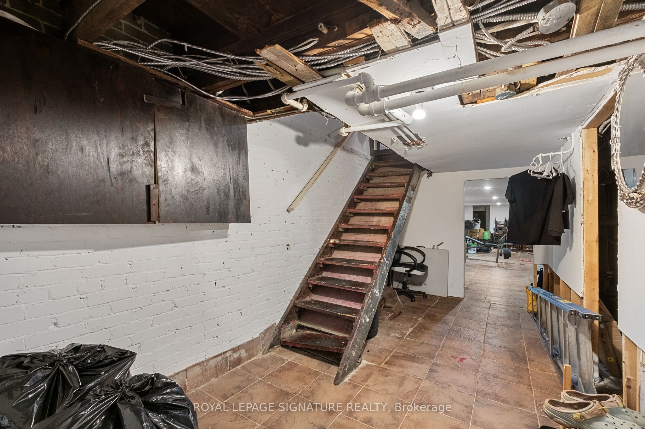 1310 St Clair Avenue W Property Photo 20