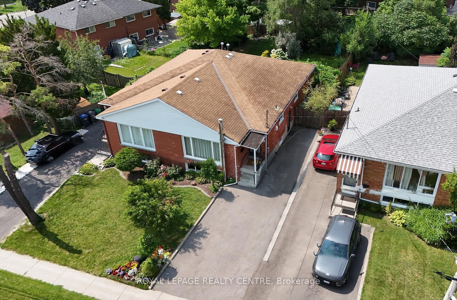 3422 Queenston Drive Property Photo 3