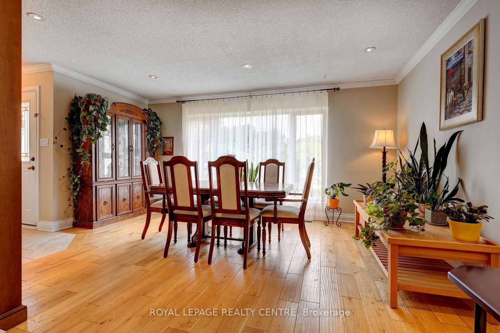 3422 Queenston Drive Property Photo 9