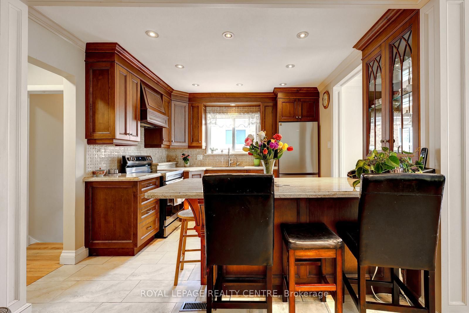 3422 Queenston Drive Property Photo 12