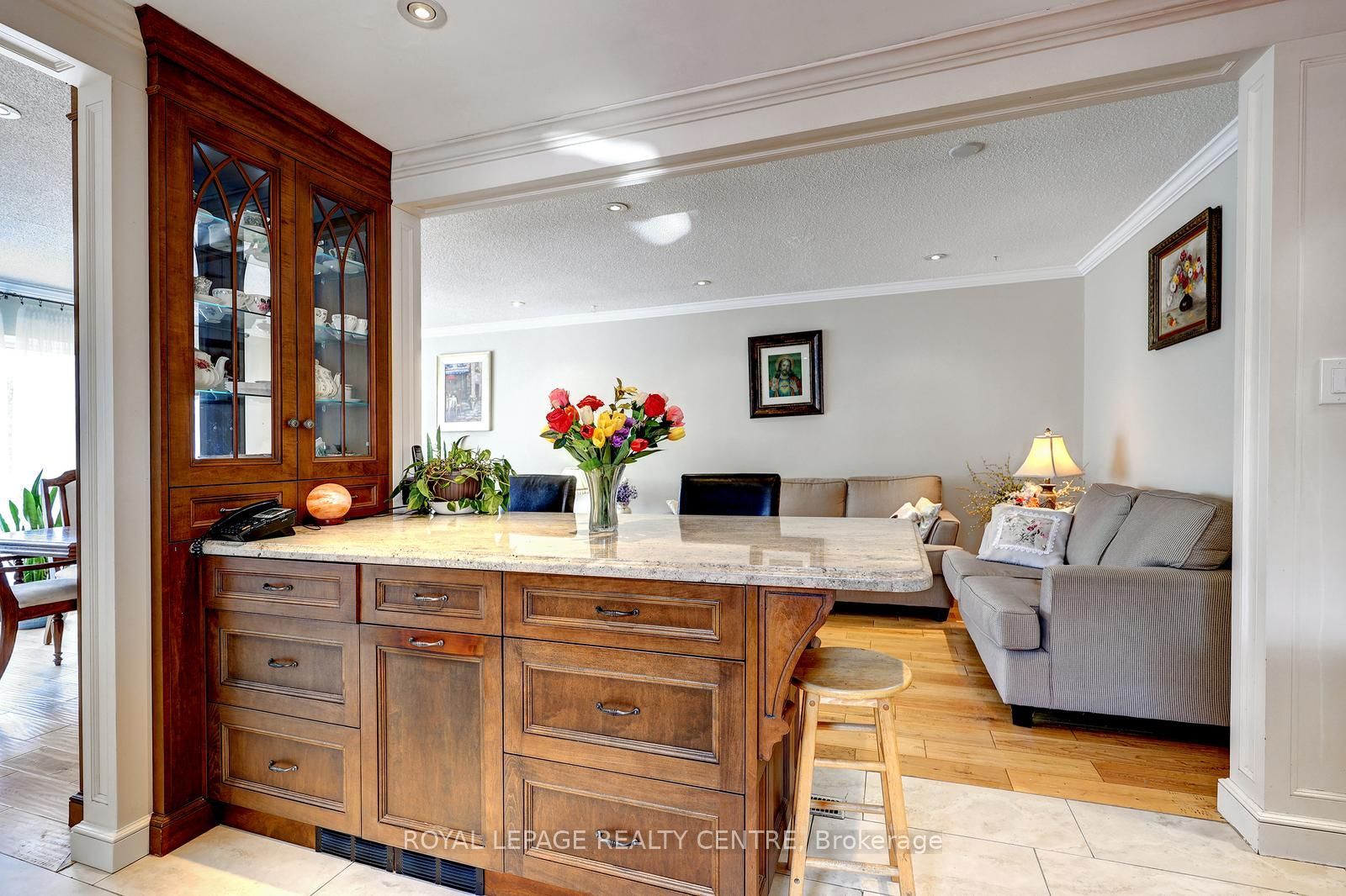 3422 Queenston Drive Property Photo 16