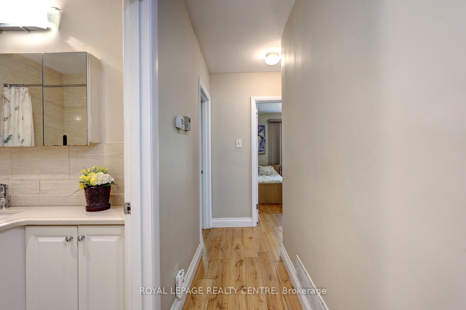 3422 Queenston Drive Property Photo 17
