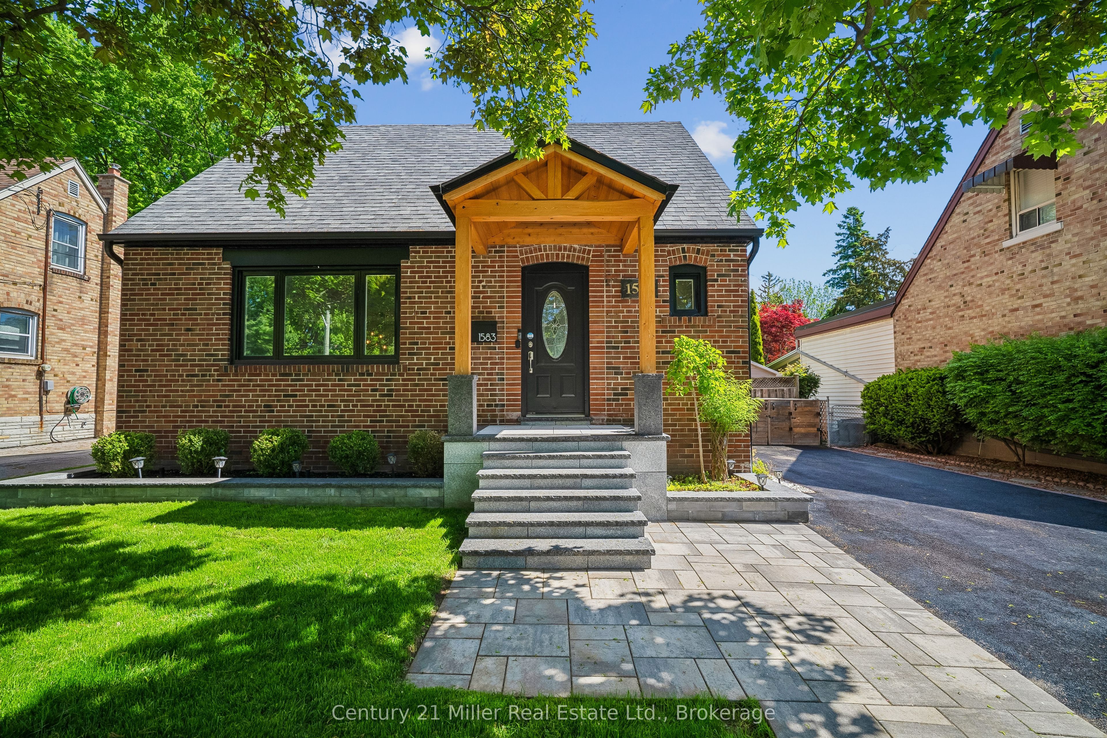 1583 Blanefield Road Property Photo 1