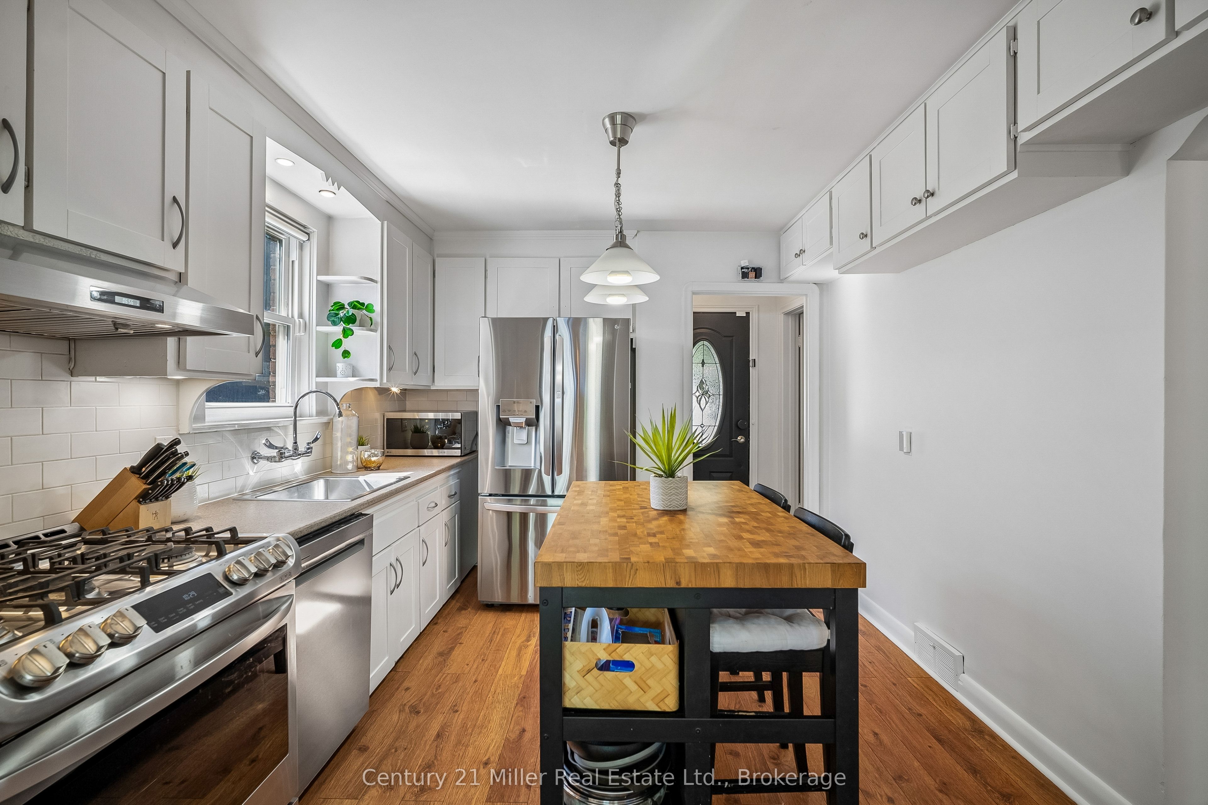 1583 Blanefield Road Property Photo 6