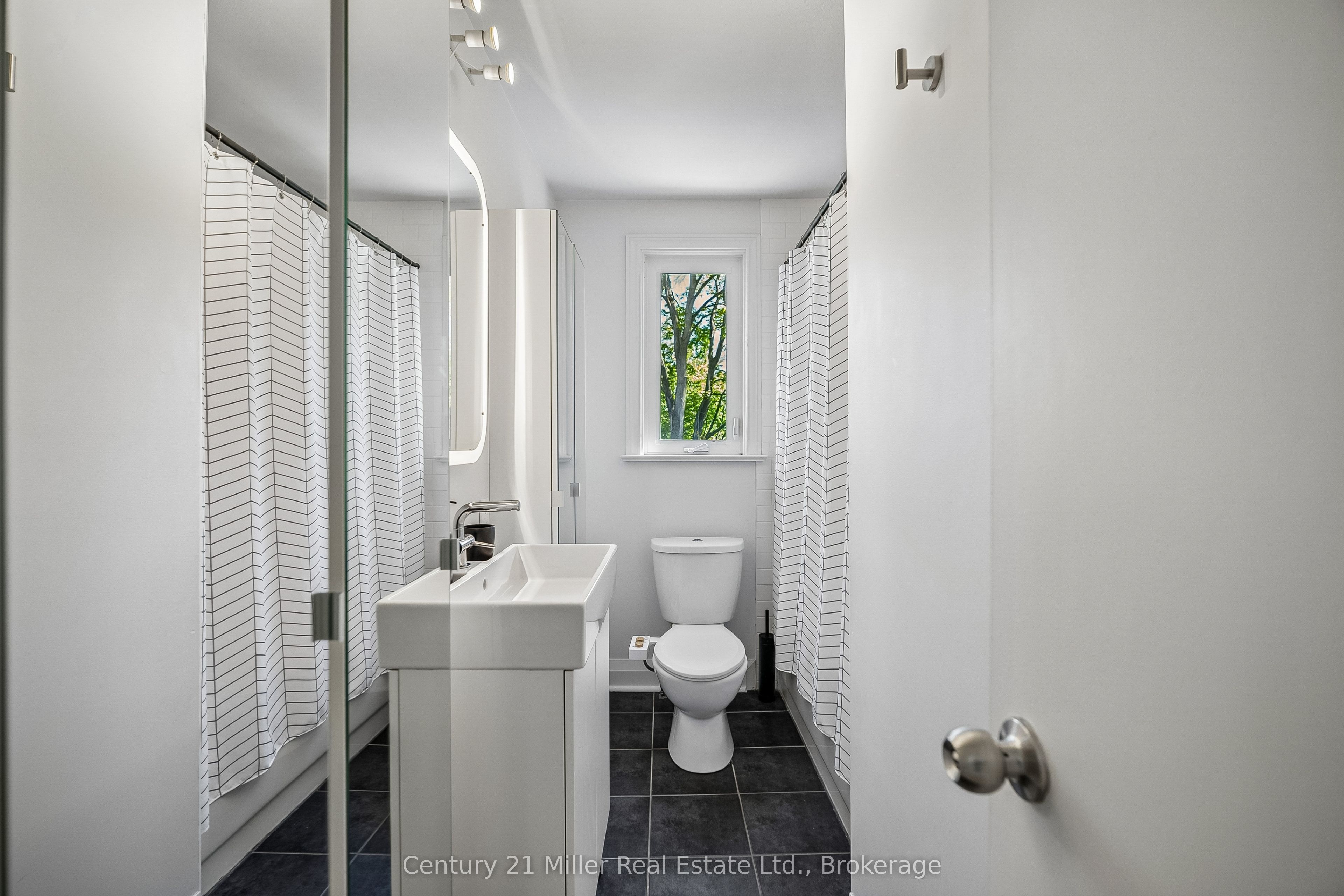 1583 Blanefield Road Property Photo 22