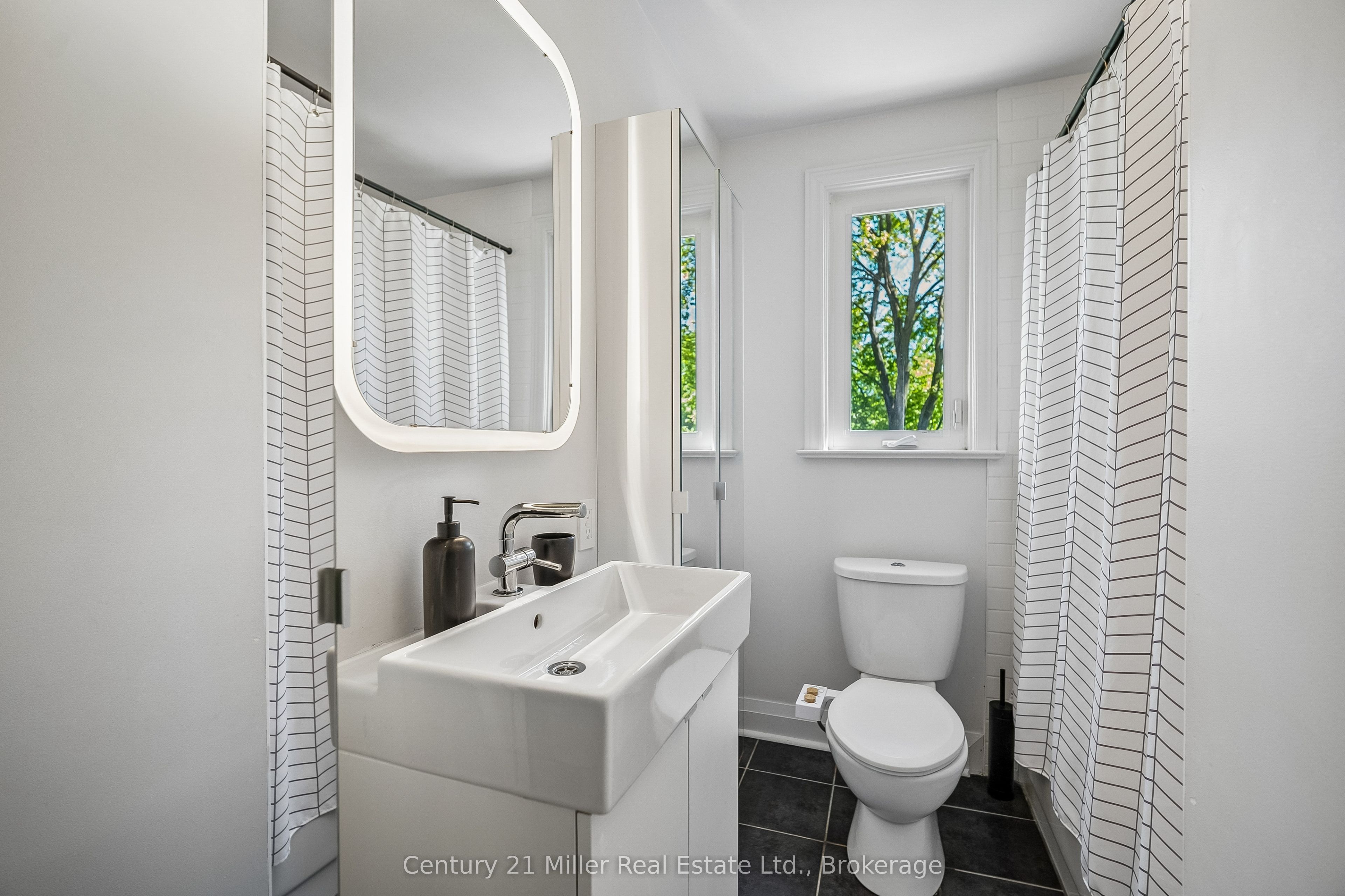 1583 Blanefield Road Property Photo 23
