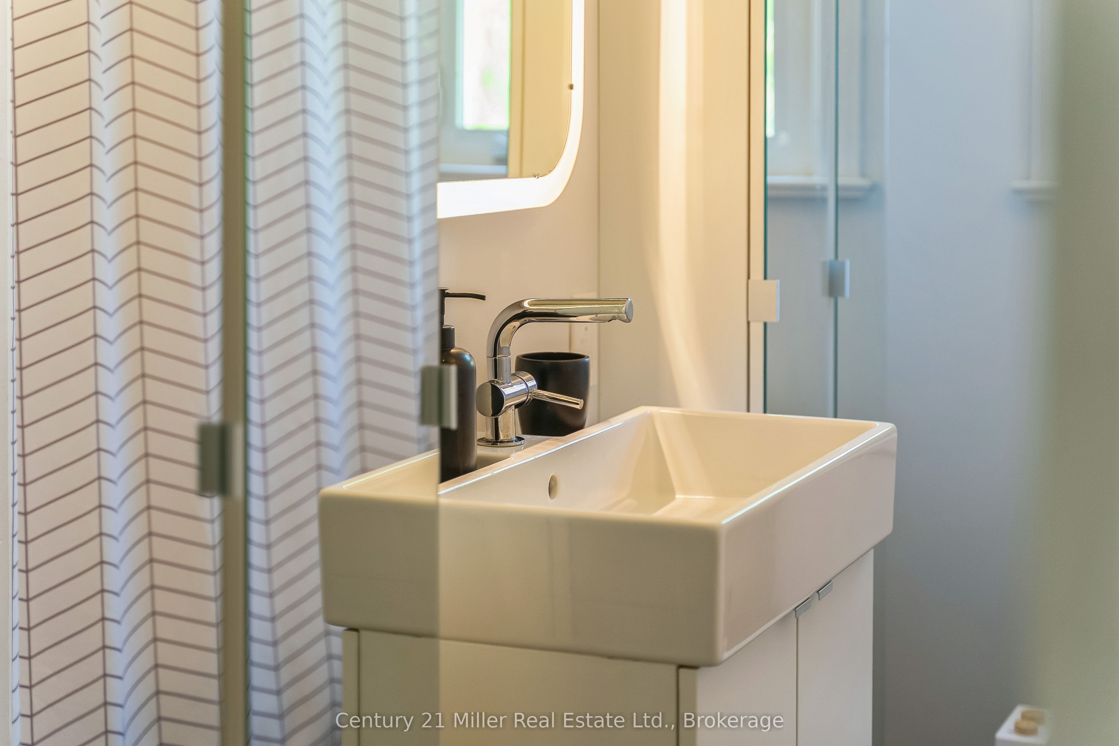 1583 Blanefield Road Property Photo 24