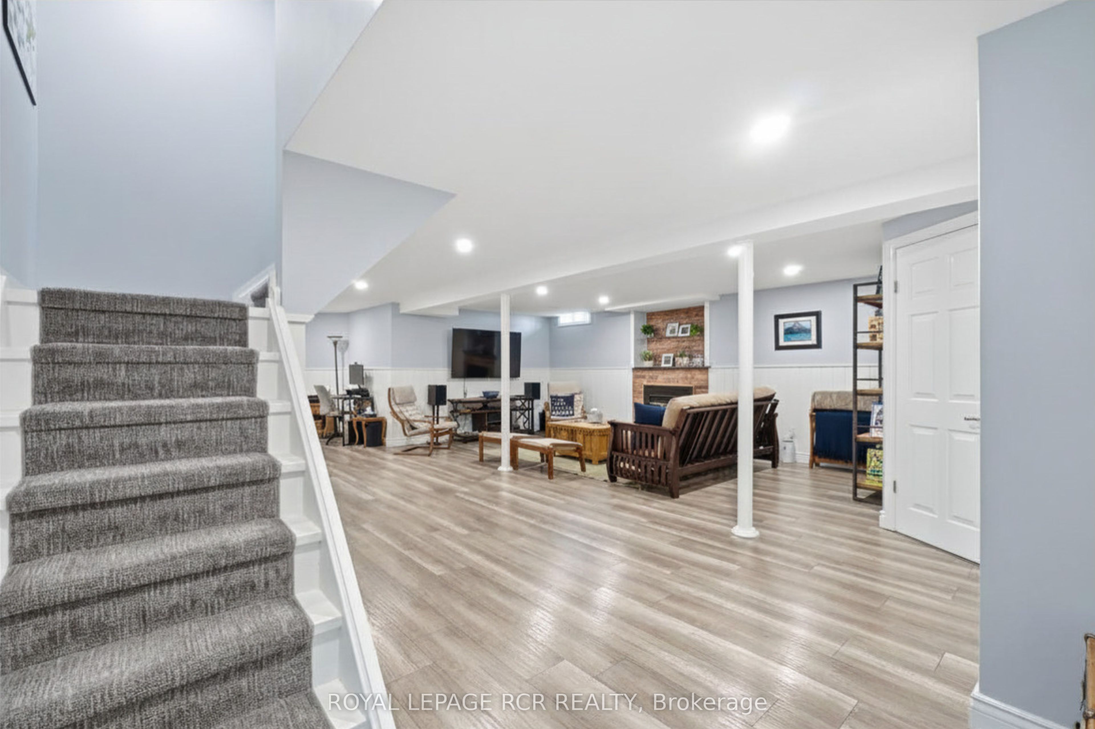 9 Doepath Way Property Photo 28