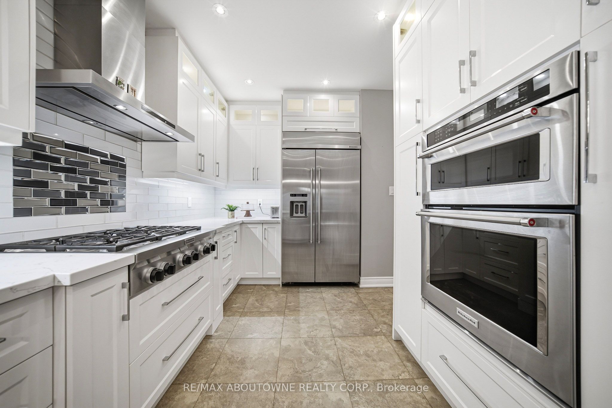 3408 Hideaway Place Property Photo 17