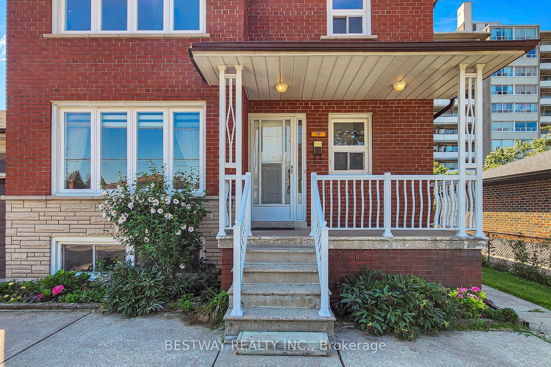 37 Victory Drive Property Photo 3
