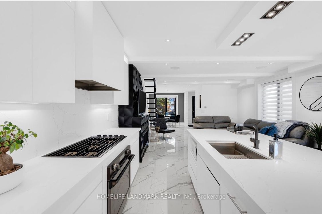 58 Carrick Avenue Upper Property Photo 8