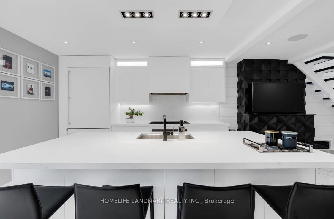 58 Carrick Avenue Upper Property Photo 10