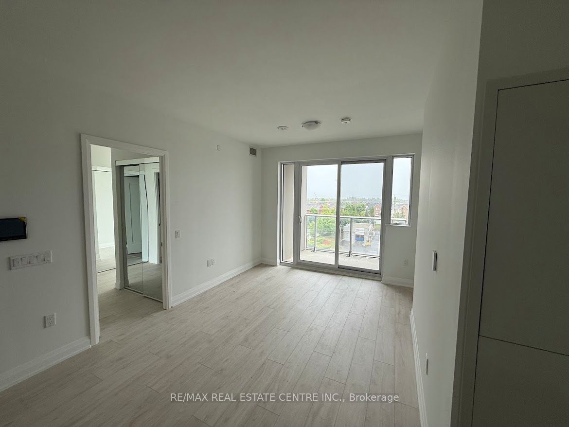 412 Silver Maple Road 509 Property Photo 8