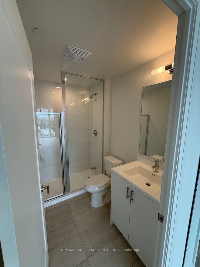 412 Silver Maple Road 509 Property Photo 12