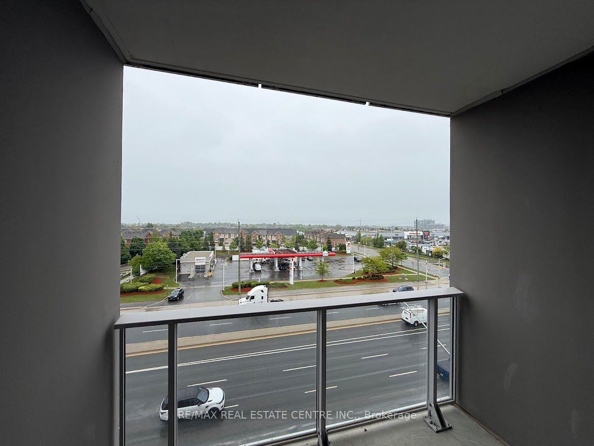 412 Silver Maple Road 509 Property Photo 16