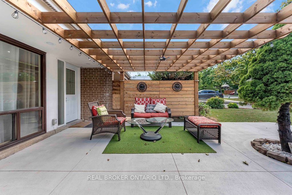 1412 Seaview Drive Property Photo 4