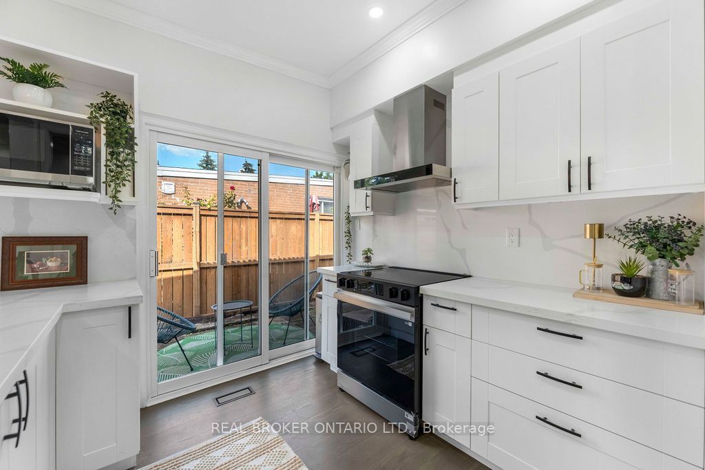 1412 Seaview Drive Property Photo 11