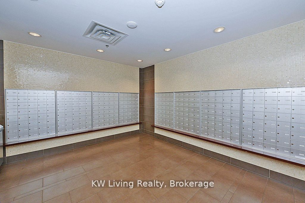 90 Absolute Avenue 1604 Property Photo 4