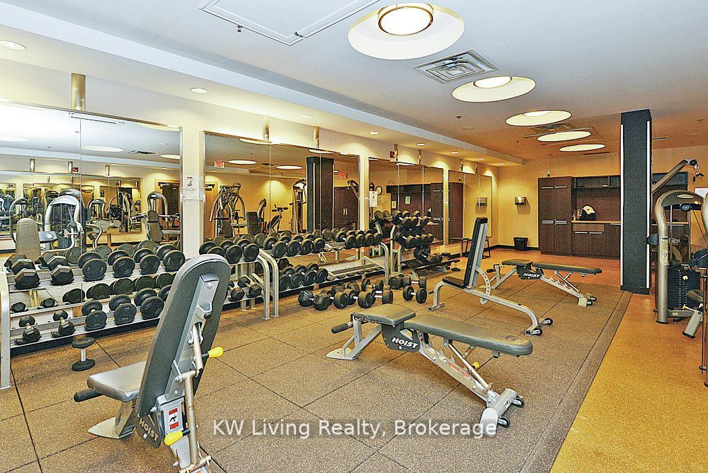 90 Absolute Avenue 1604 Property Photo 6