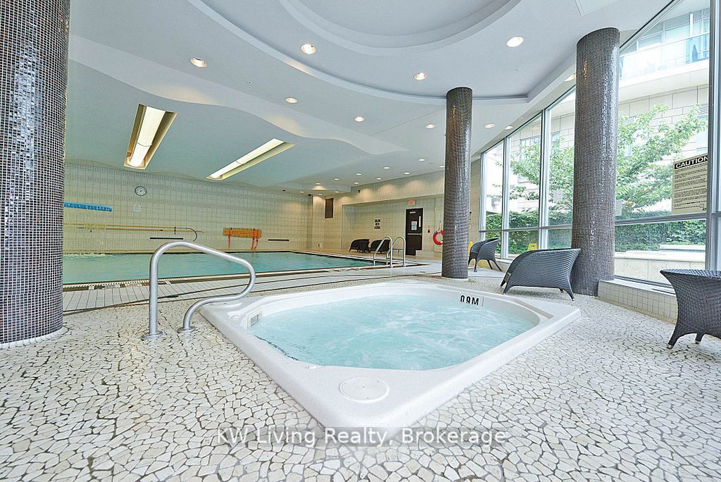 90 Absolute Avenue 1604 Property Photo 13