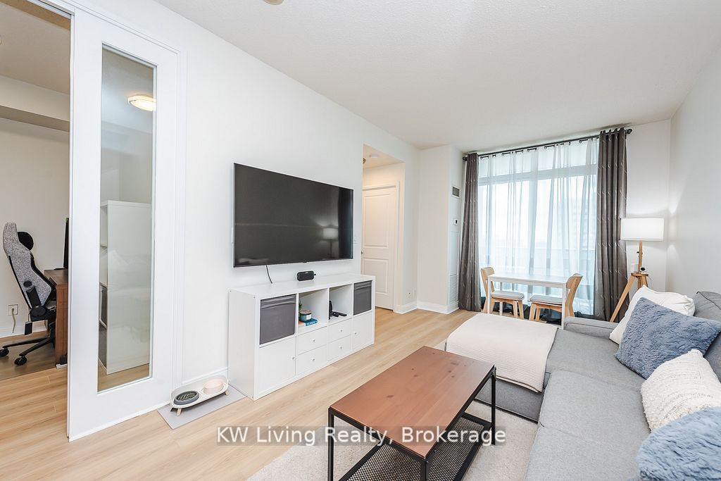 90 Absolute Avenue 1604 Property Photo 18