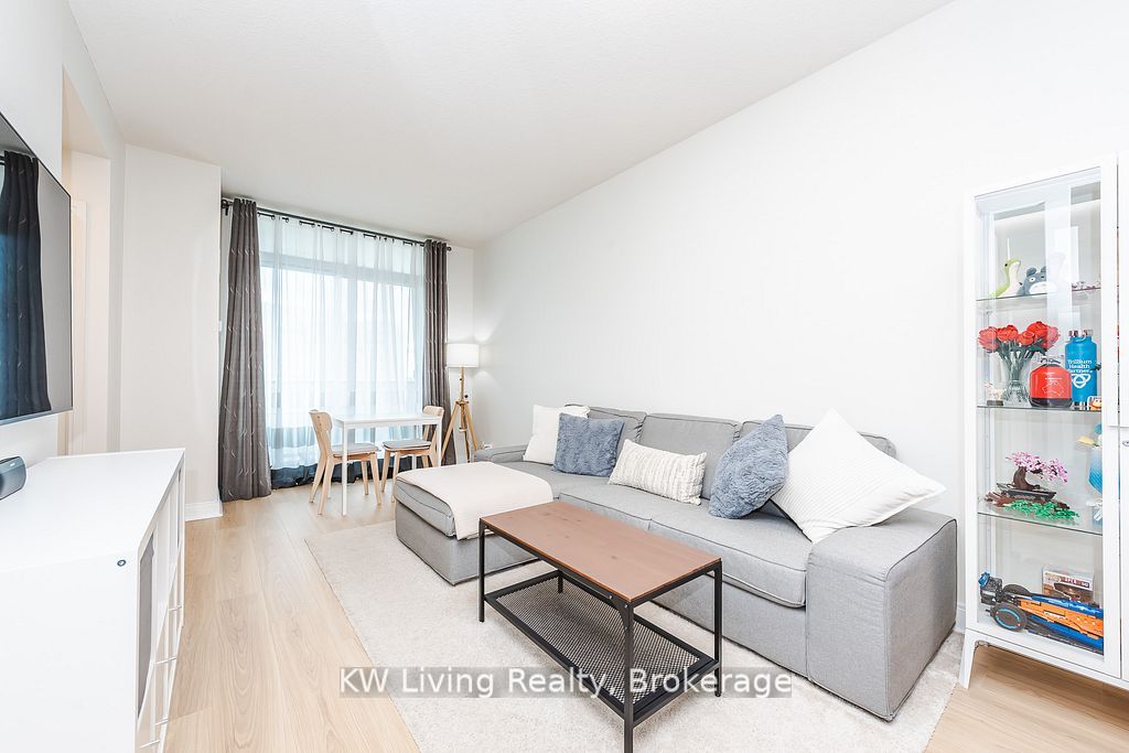 90 Absolute Avenue 1604 Property Photo 19