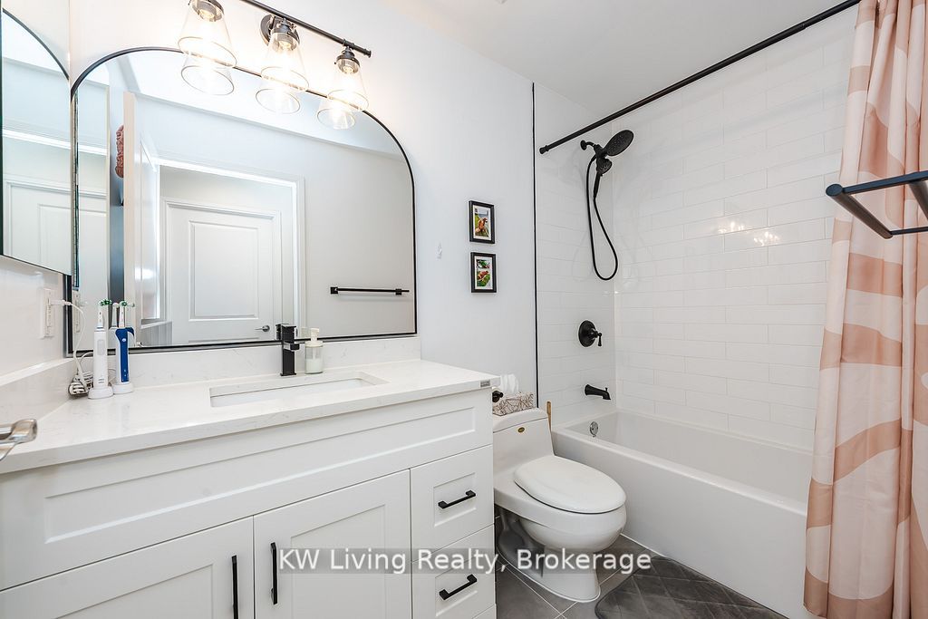 90 Absolute Avenue 1604 Property Photo 25