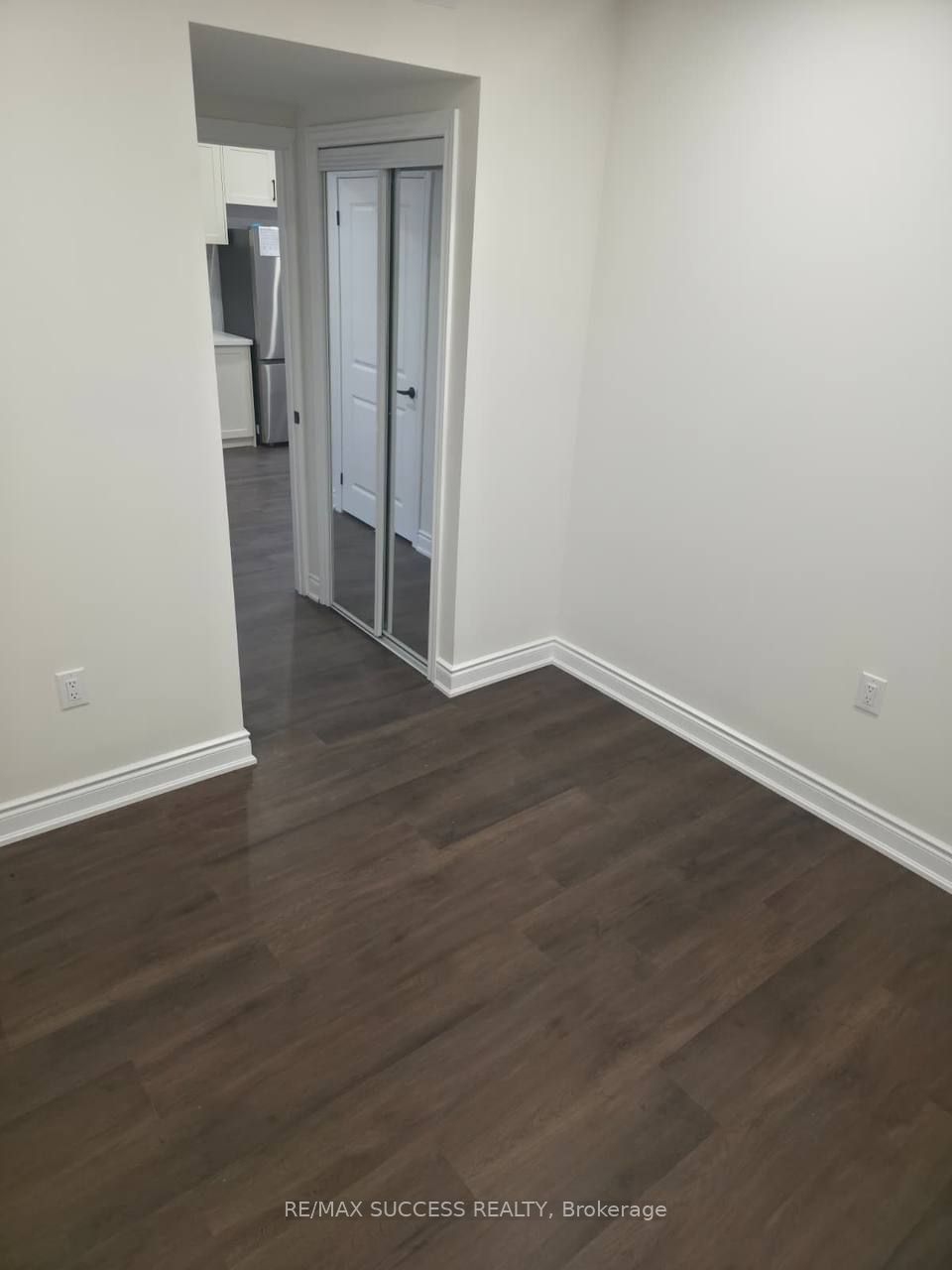 1407 Hearns Place Lower Property Photo 6