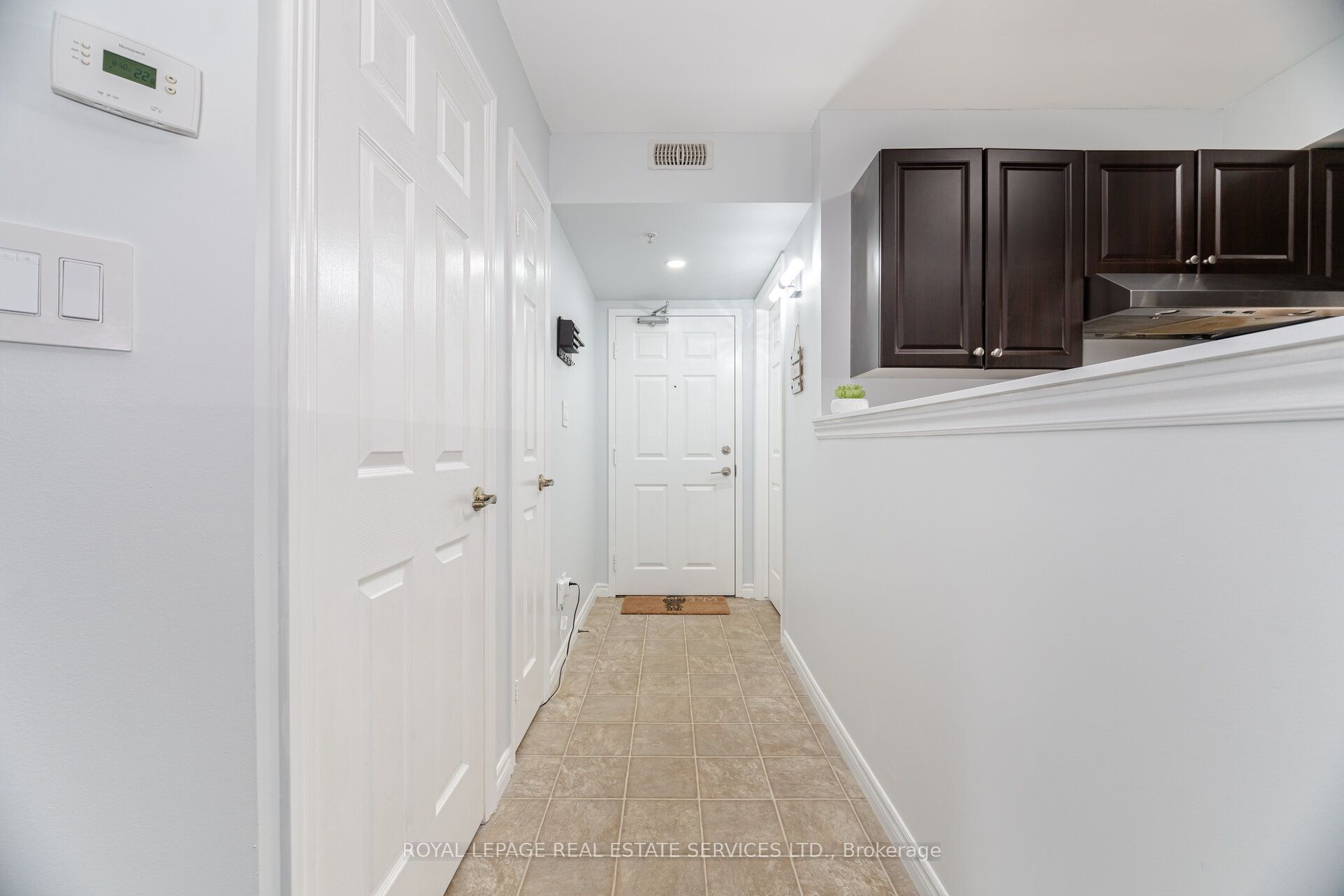1471 N Maple Avenue N 110 Property Photo 7