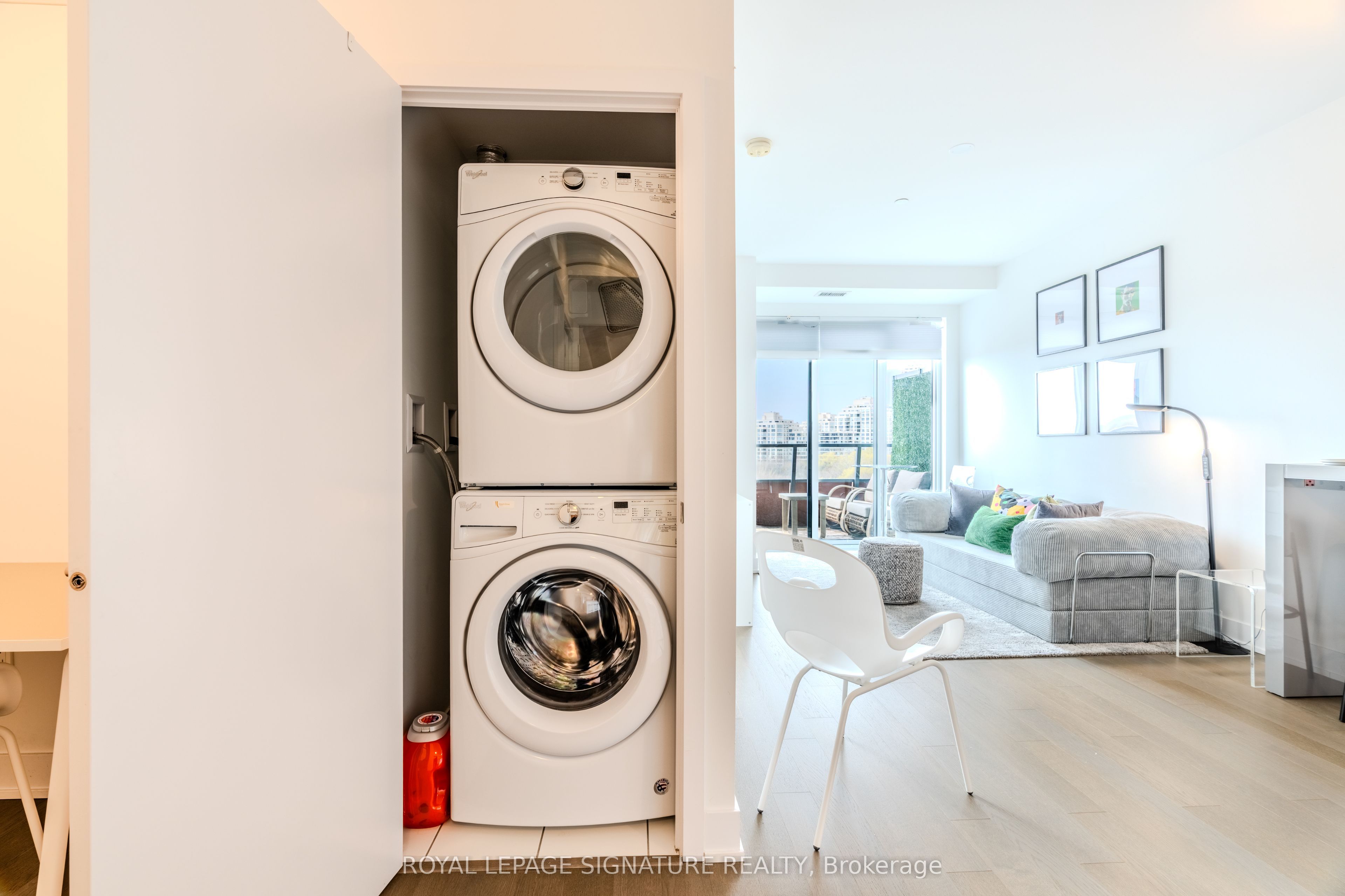 20 Shore Breeze Drive 515 Property Photo 13