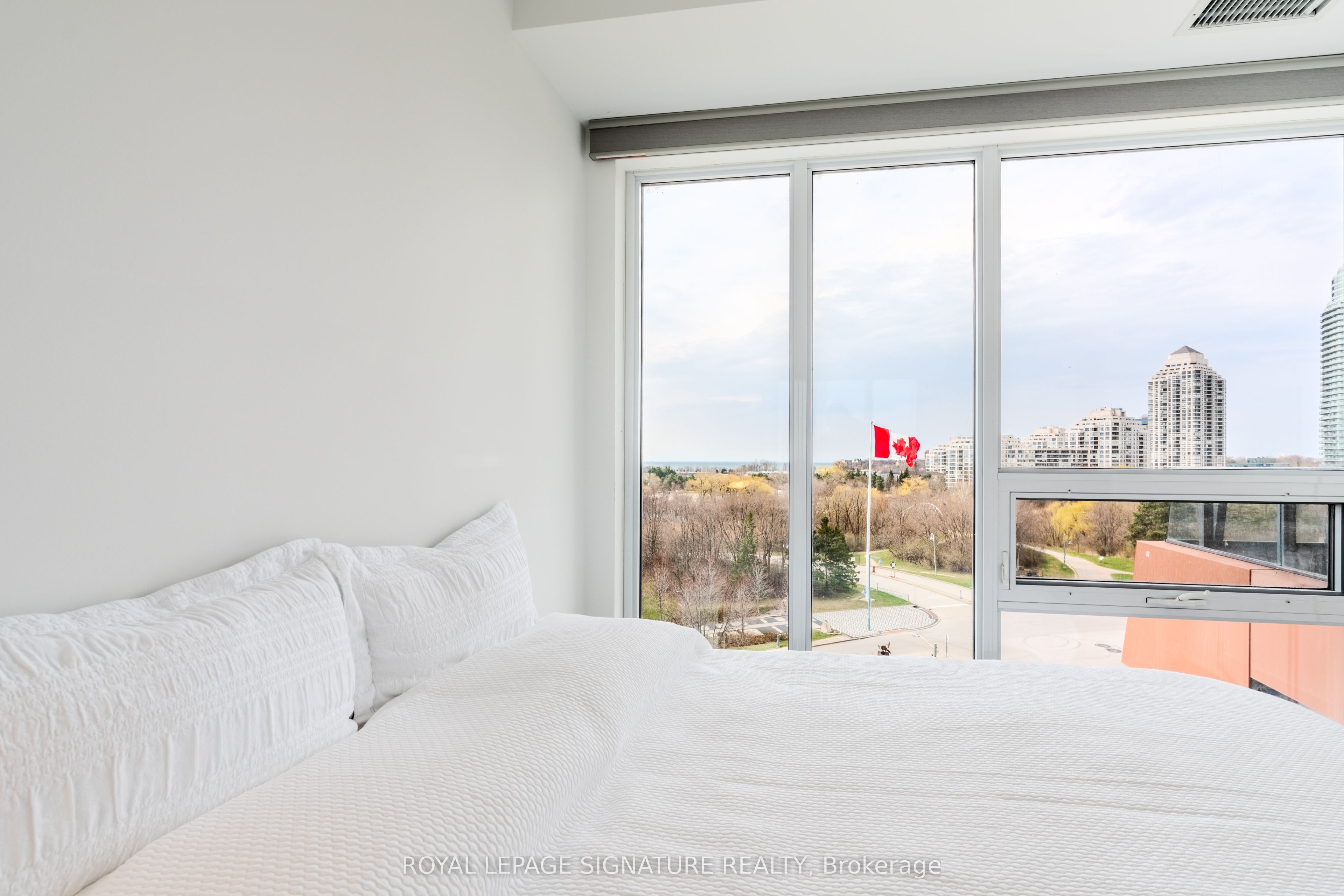 20 Shore Breeze Drive 515 Property Photo 15